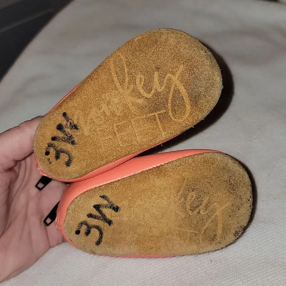 MONKEY FEET Baby Girl Soft Bottom Leather Mary Jane Zipper Moccasins 3-6 months